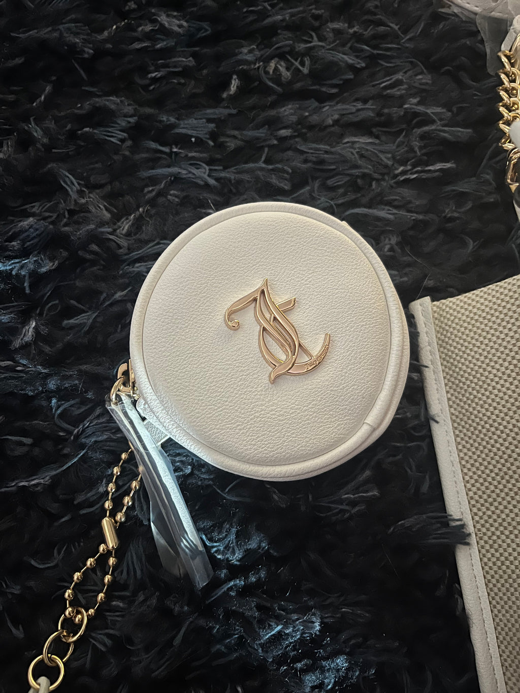 ♡ Juicy Couture Beige Crossbody Bag w Adjustable Strap – Chic Everyday Design ♡