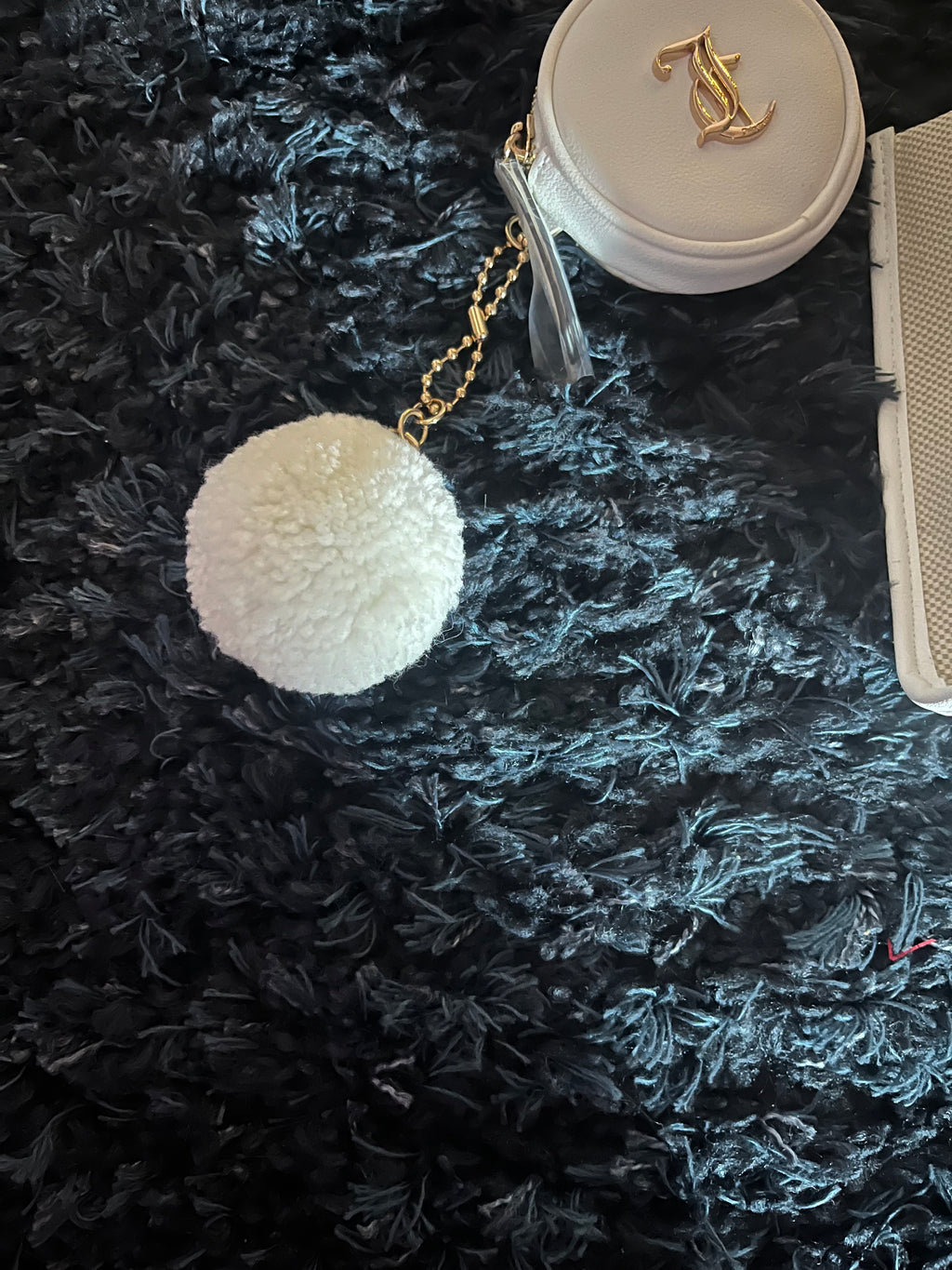 ♡ Juicy Couture Beige Crossbody Bag w Adjustable Strap – Chic Everyday Design ♡