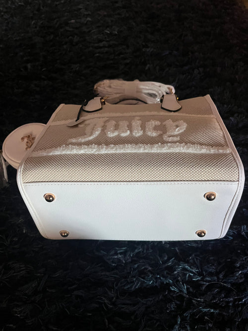 ♡ Juicy Couture Beige Crossbody Bag w Adjustable Strap – Chic Everyday Design ♡