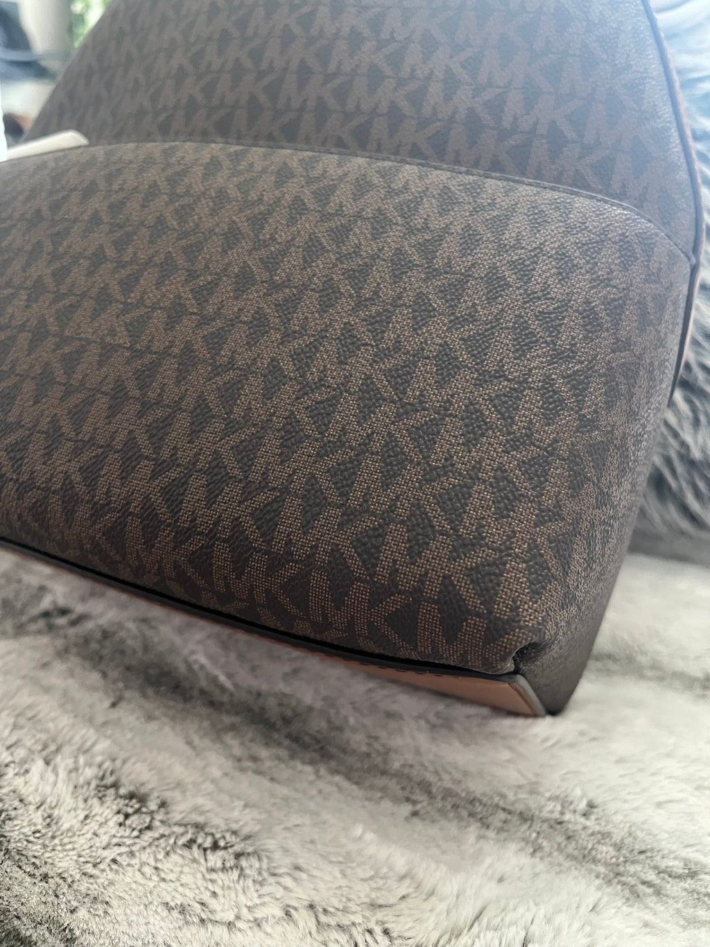 ♡ Michael Kors Sheila Medium Size Signature Backpack - Brown Original Monogram ♡