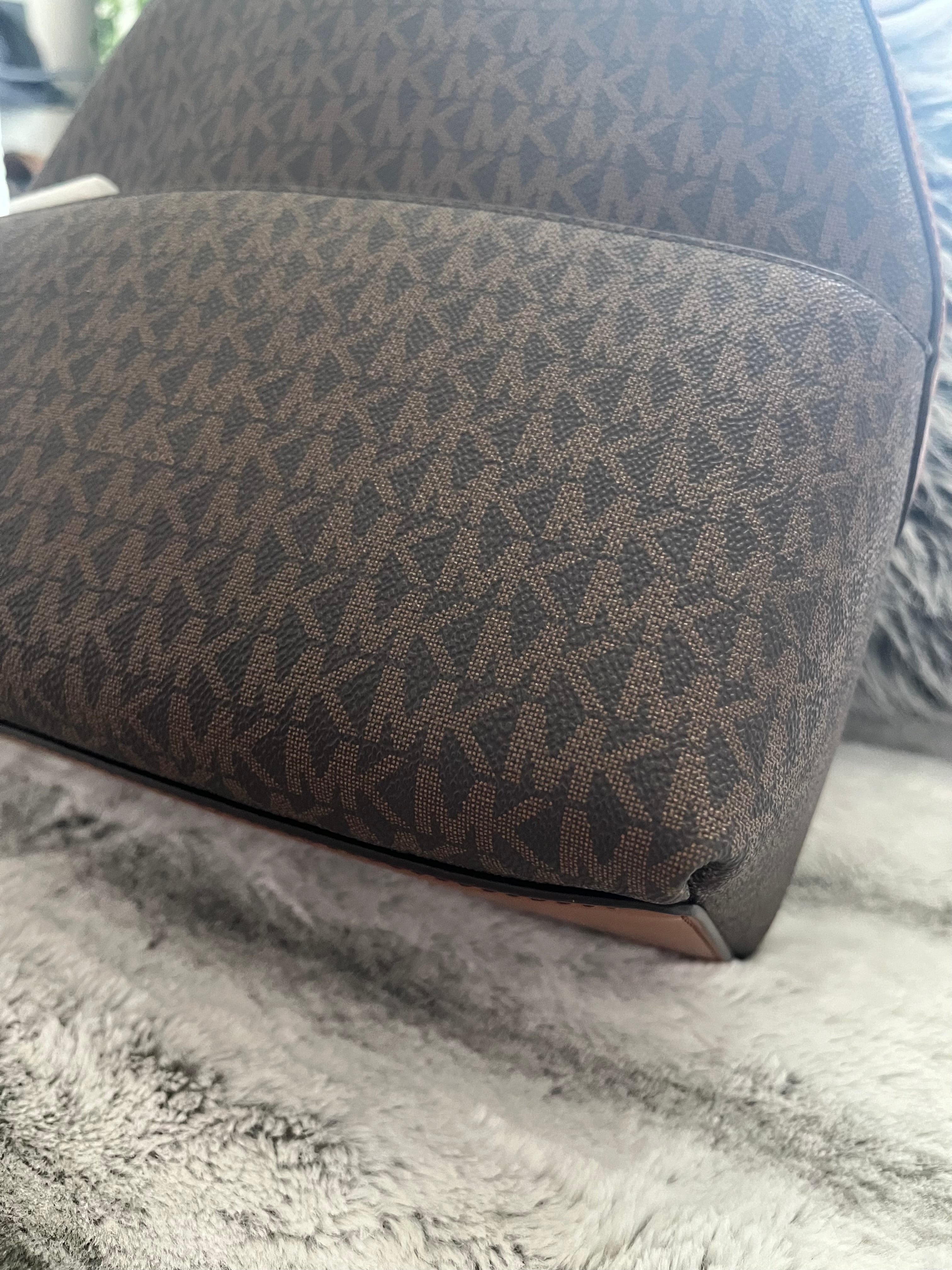 ♡ Michael Kors Sheila Medium Size Signature Backpack - Brown Original Monogram ♡