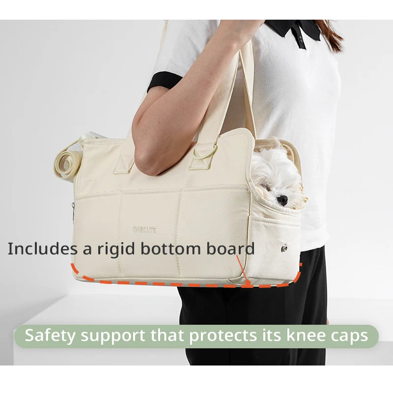 Pets go out and pack puppies. Portable one-shoulder bags are suitable for cats and small dogs to carry outdoors than bears.