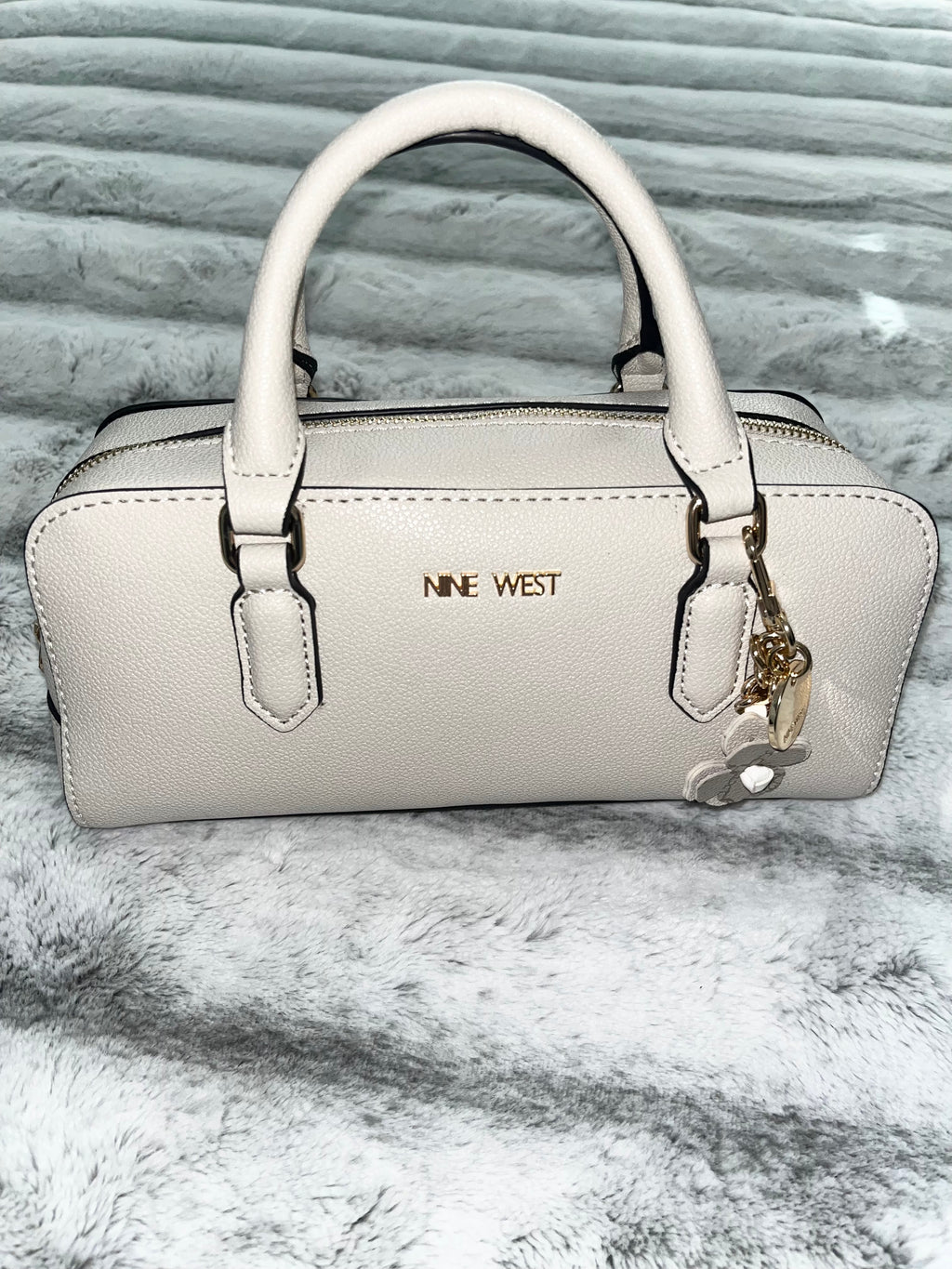 ♡ Nine West Small White Cream Shoulder Bag Chic Luxury Classic Elegant Purse ♡