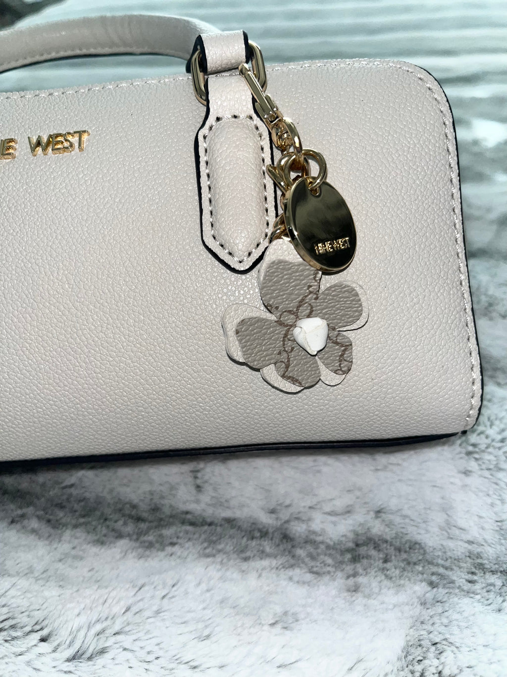 ♡ Nine West Small White Cream Shoulder Bag Chic Luxury Classic Elegant Purse ♡