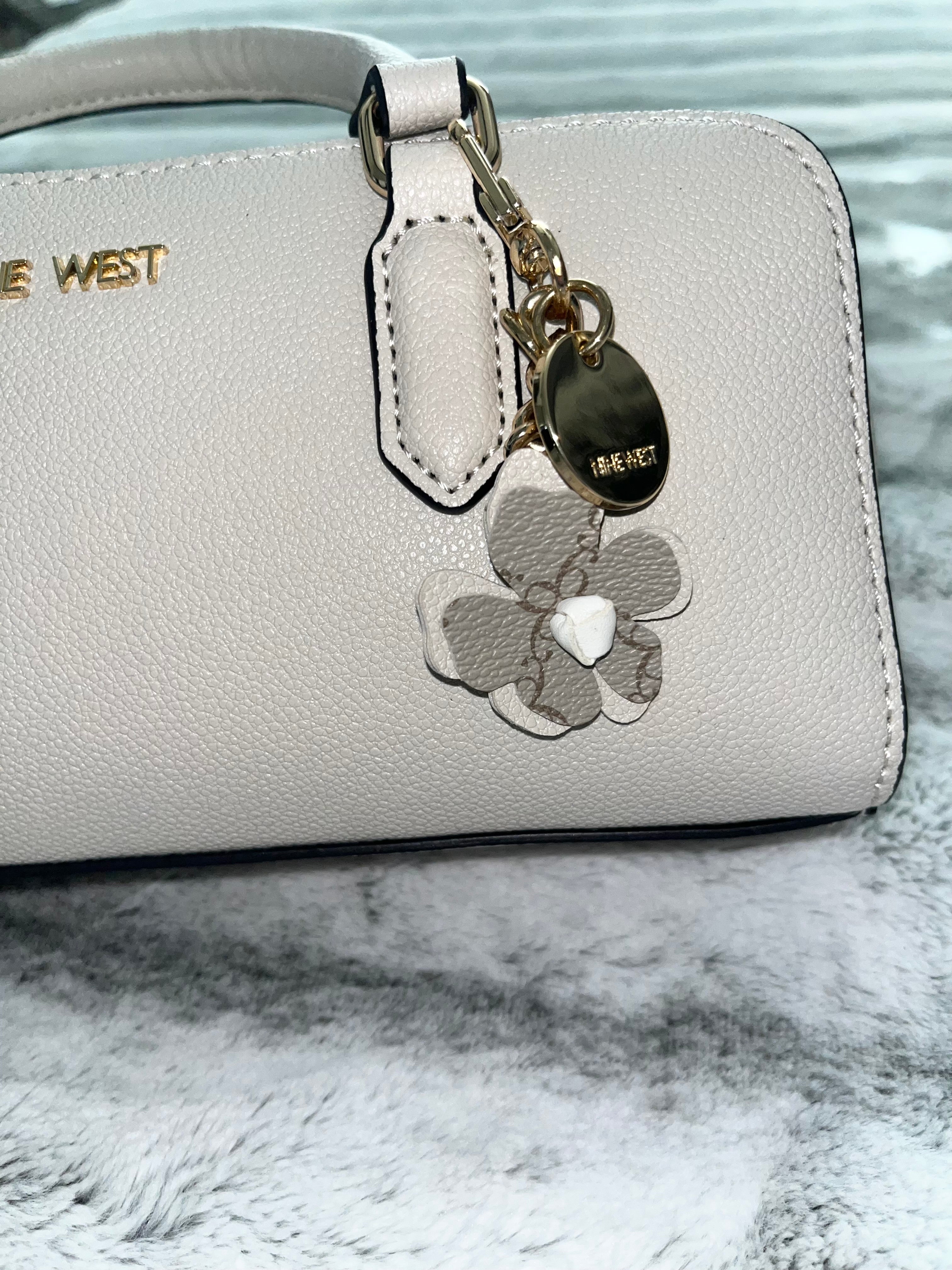 ♡ Nine West Small White Cream Shoulder Bag Chic Luxury Classic Elegant Purse ♡