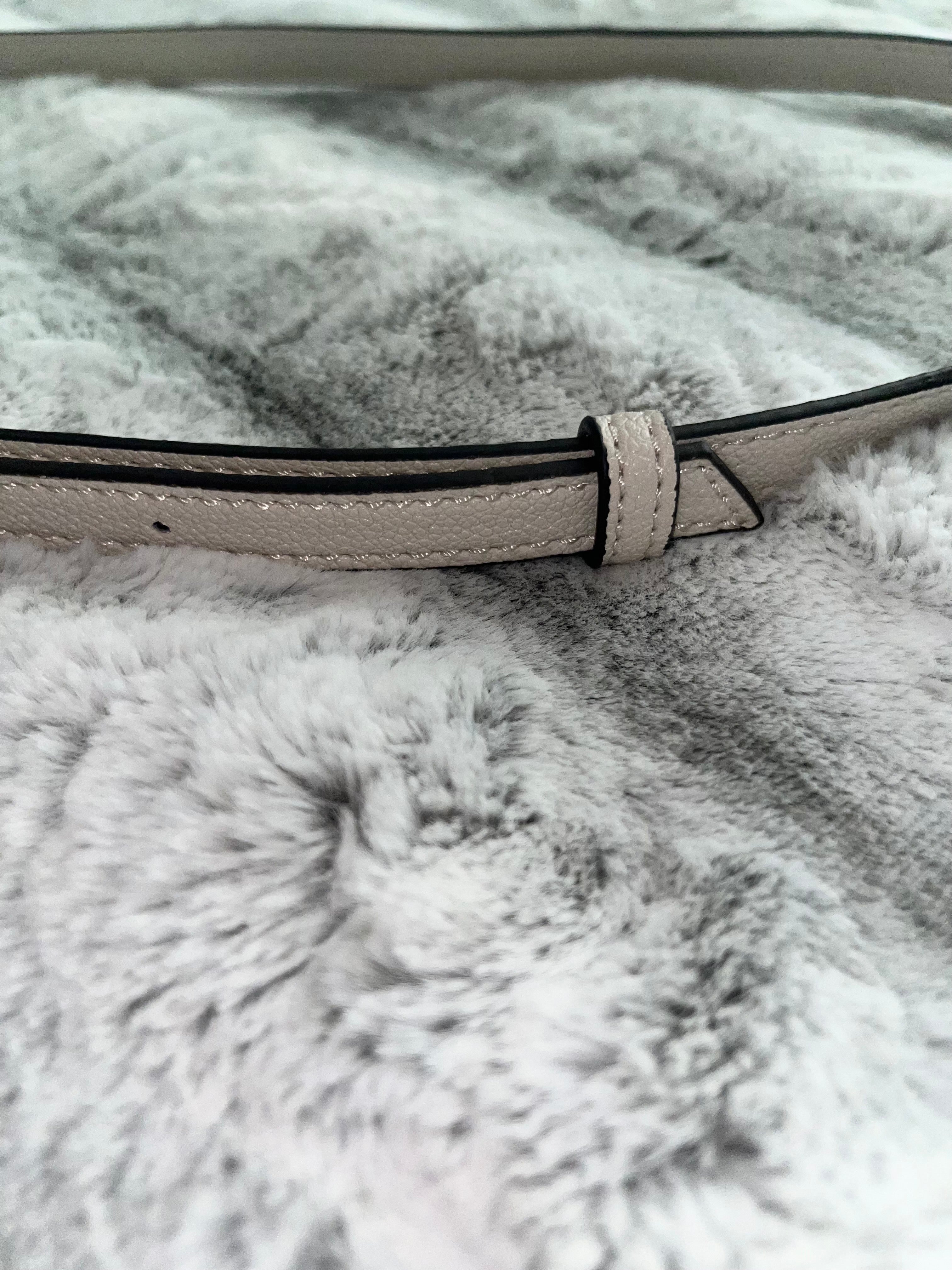 ♡ Nine West Small White Cream Shoulder Bag Chic Luxury Classic Elegant Purse ♡